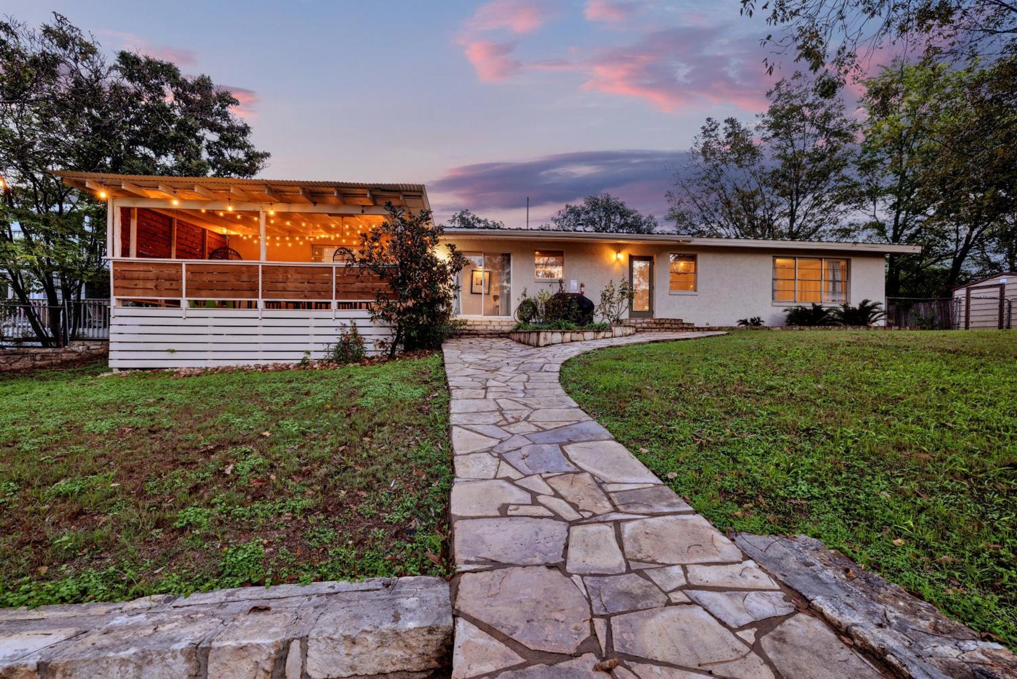Luxury Lakefront Oasis With Boat Dock-Firepit McQueeney Exterior foto
